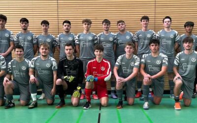 Fußball-Jugend – Dank an Sponsor für Trikot-Satz A-Jugend